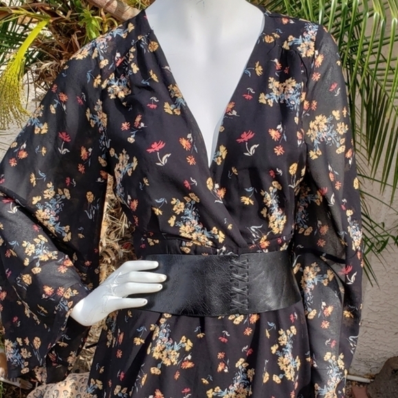 FREE ‎ PEOPLE FLORAL DRESS - Picture 2 of 4